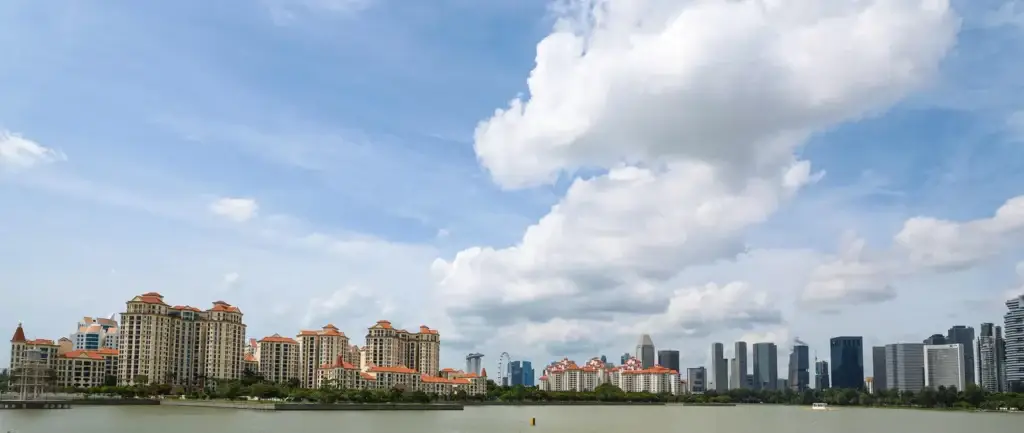 Comparison of new launch vs resale condos across Singapore.Benefits of freehold vs leasehold condos for property buyers in Singapore
